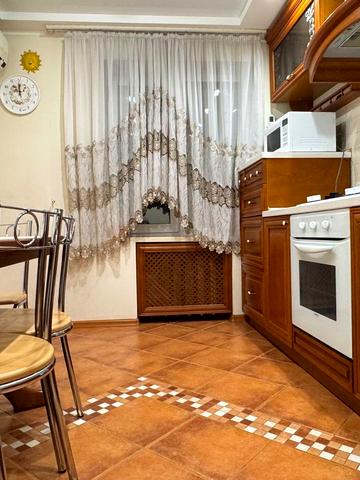 Марії Лисиченко вул. (Героїв Громадянської Війни), 15