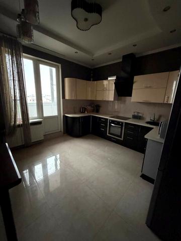 Михайла Грушевського вул., 39/3 к4