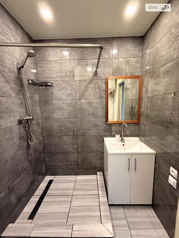 Товариська вул., 60