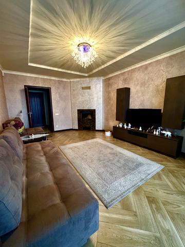 Садова вул., 16-А