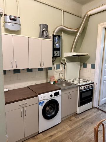 Промислова вул., 16