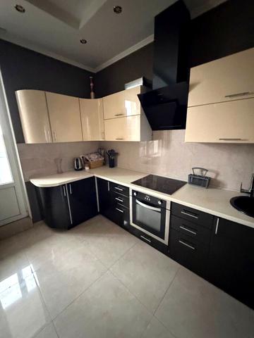 Михайла Грушевського вул., 39/3 к5