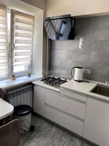 Науки просп. (Леніна), 41/43