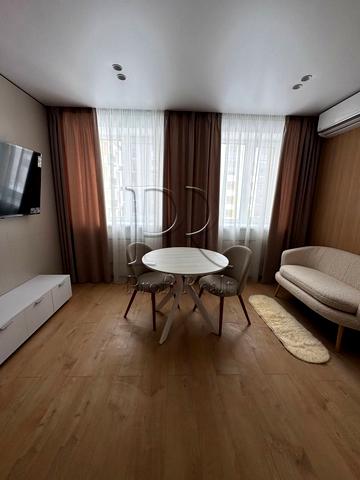 Соборна вул., (Будинок 33)