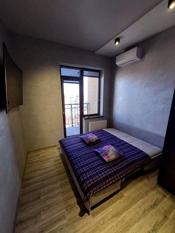 Полуничний пров., 24