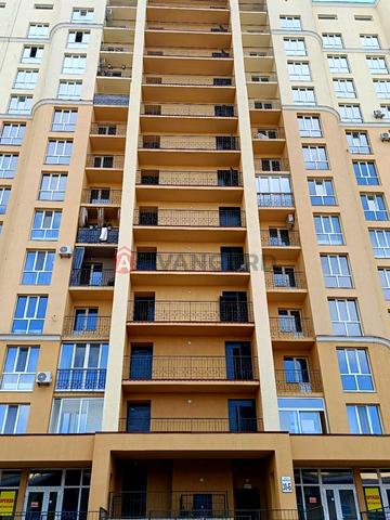 Валерія Лобановського вул., 30-Б