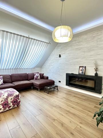 Дніпровські Пороги вул., 15-Г