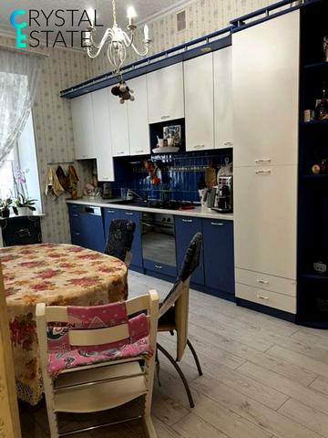 Богдана Хмельницького вул., 31