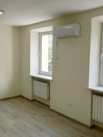 Військових Ветеранів вул., 10а