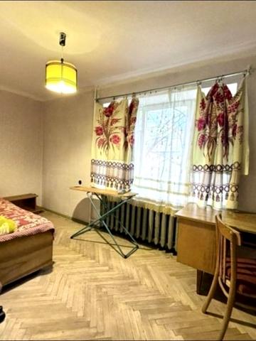 Володимира Кубійовича вул., 33