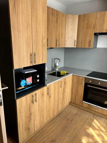 Набережно-Рибальська дорога вул., 27