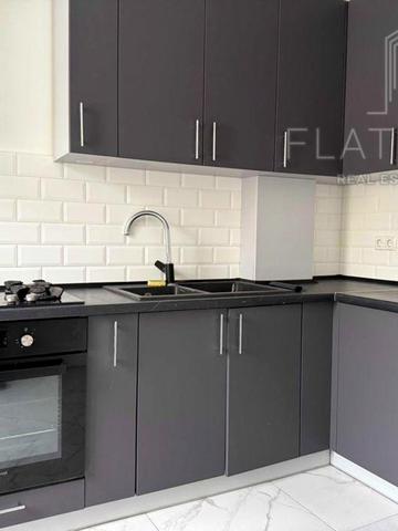 Героїв Дніпра вул., 32-Б