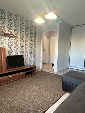 Європейського Союзу просп. (Правди), 70-Б