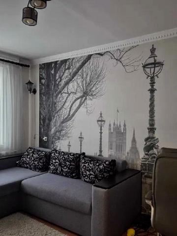 Богдана-Ігора Антонича вул., 5