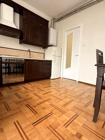 Івана Рутковича вул. (), 7