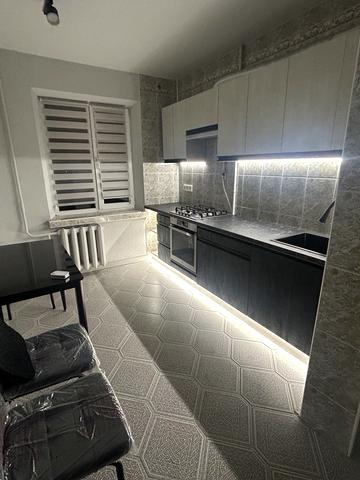 Євгена Коновальця вул., 7