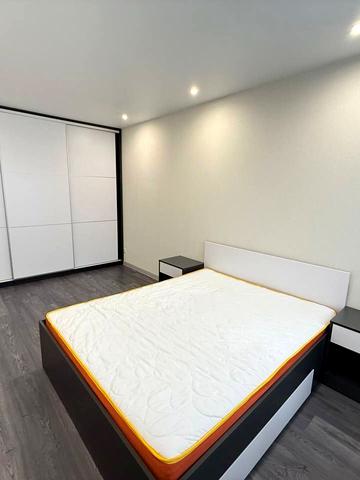 Машинобудівників вул., 27