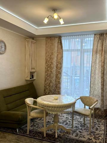 Дегтярна вул., 7