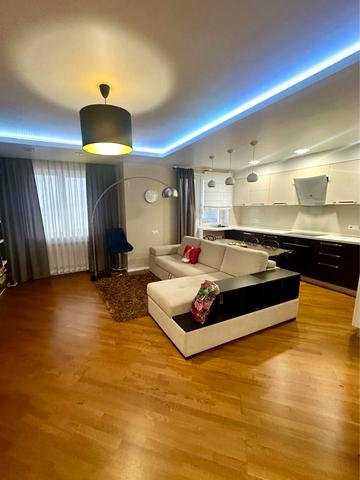 Сухумська вул., 11