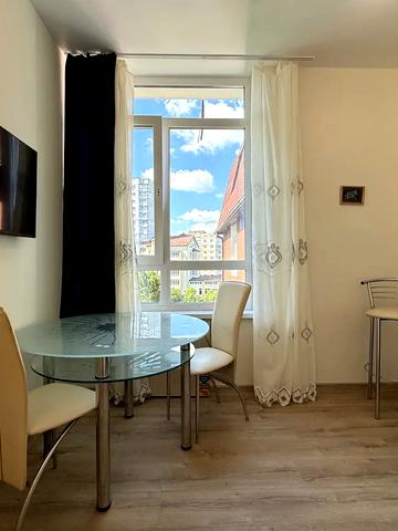 Дмитра Луценка вул., 2-Г