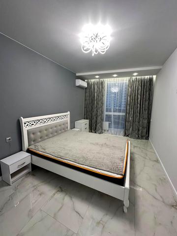 Зарічна вул., 2 к1