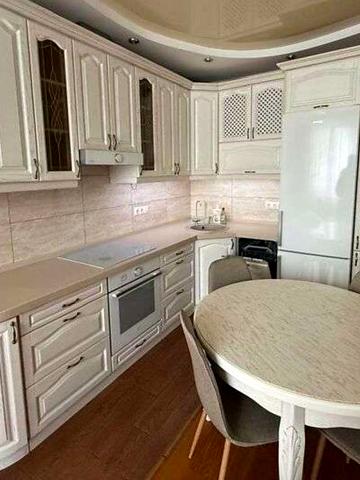 Вишгородська вул., 45/4