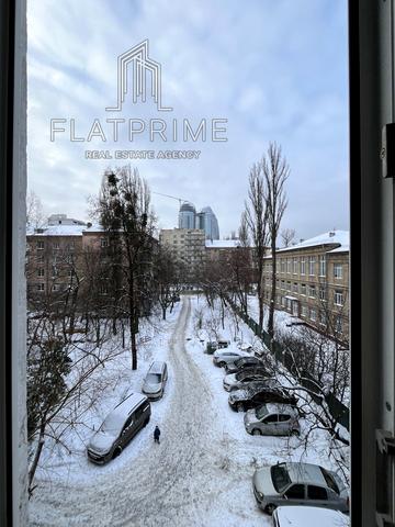 Джона Маккейна вул. (Івана Кудрі), 22-А