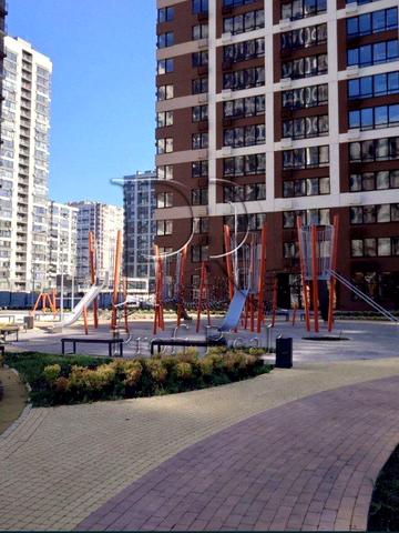 Родини Крістерів вул., 16