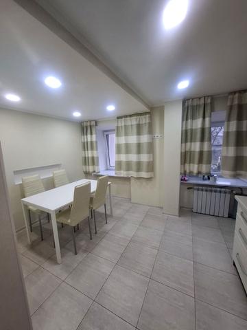 Садова вул., 14