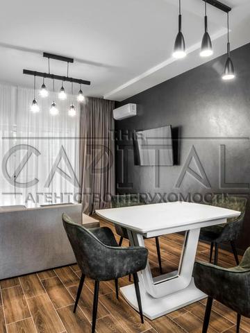 Виноградна вул.