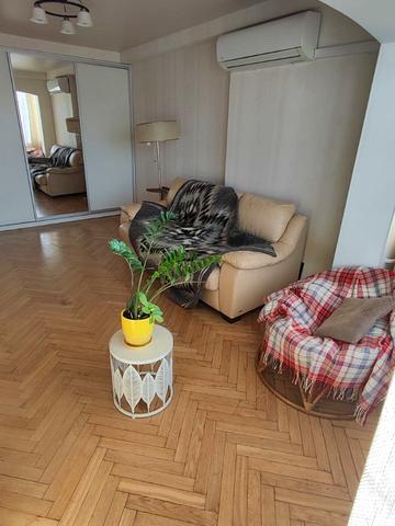 Юрія Шумського вул., 6