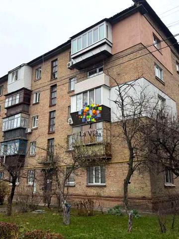 Пластова вул. (Івана Сергієнка), 19