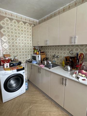 Георгія Гонгадзе просп. (Радянської України), 9