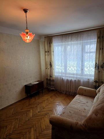 Верховної Ради бульв., 26