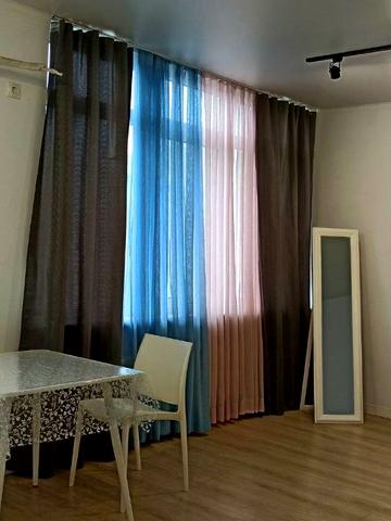 Перлинна вул., 7