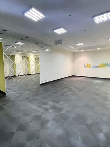 Алчевських вул. (Артема), 3