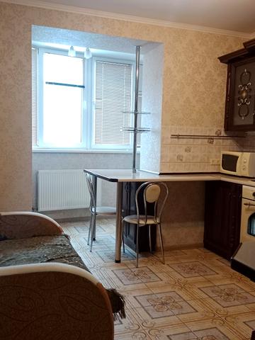 Пасічна вул., 41