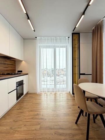 24 Серпня вул., (Будинок 9)