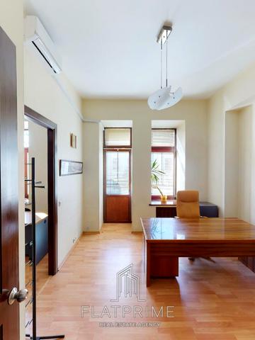 Саксаганського вул., 58