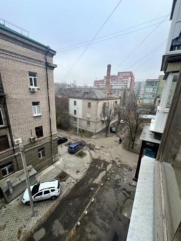 Володимира Мономаха вул. (Московська), 10