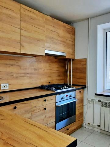 Лісовий просп., 7