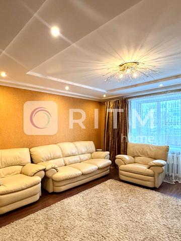 Ветеранів вул. (Артема), 7