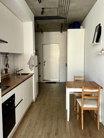 Центральна вул., 21-Б