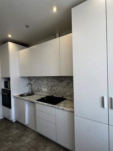 Машинобудівників вул., 16