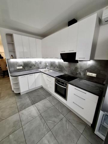 Академіка Корольова вул., 118/1