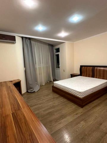 Урлівська вул., 11/44