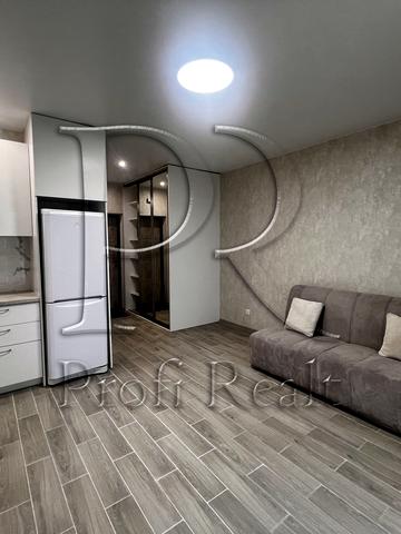 Метрологічна вул., 21-Б