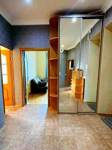 Гетьмана Павла Скоропадського вул. (Льва Толстого), 25