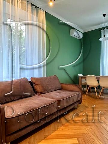 Липська вул., 12/5