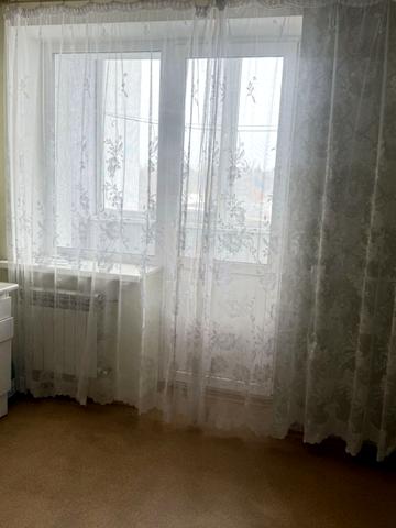 Юності вул., 3